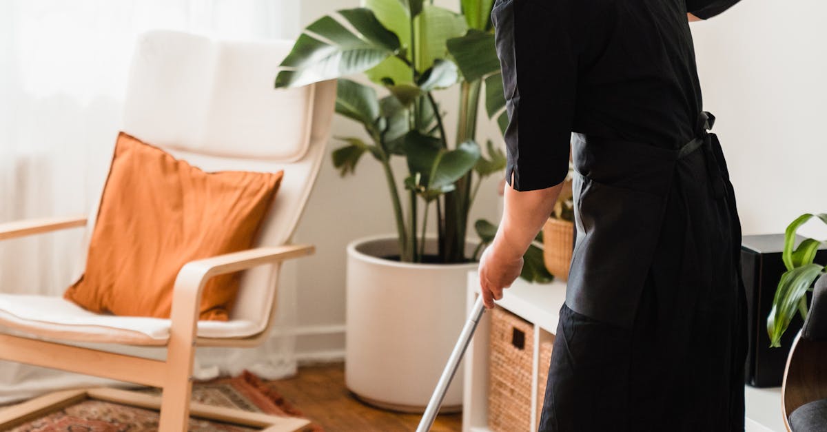 What is the 50% rule in decluttering?